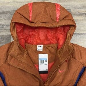 MENS SIZE MEDIUM NIKE PROJECT FROG WATER REPELLENT PUFFER JACKET HJ6934-246